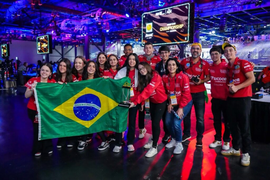 Brasil conquista nove prêmios no Mundial de Robótica e faz história em Houston