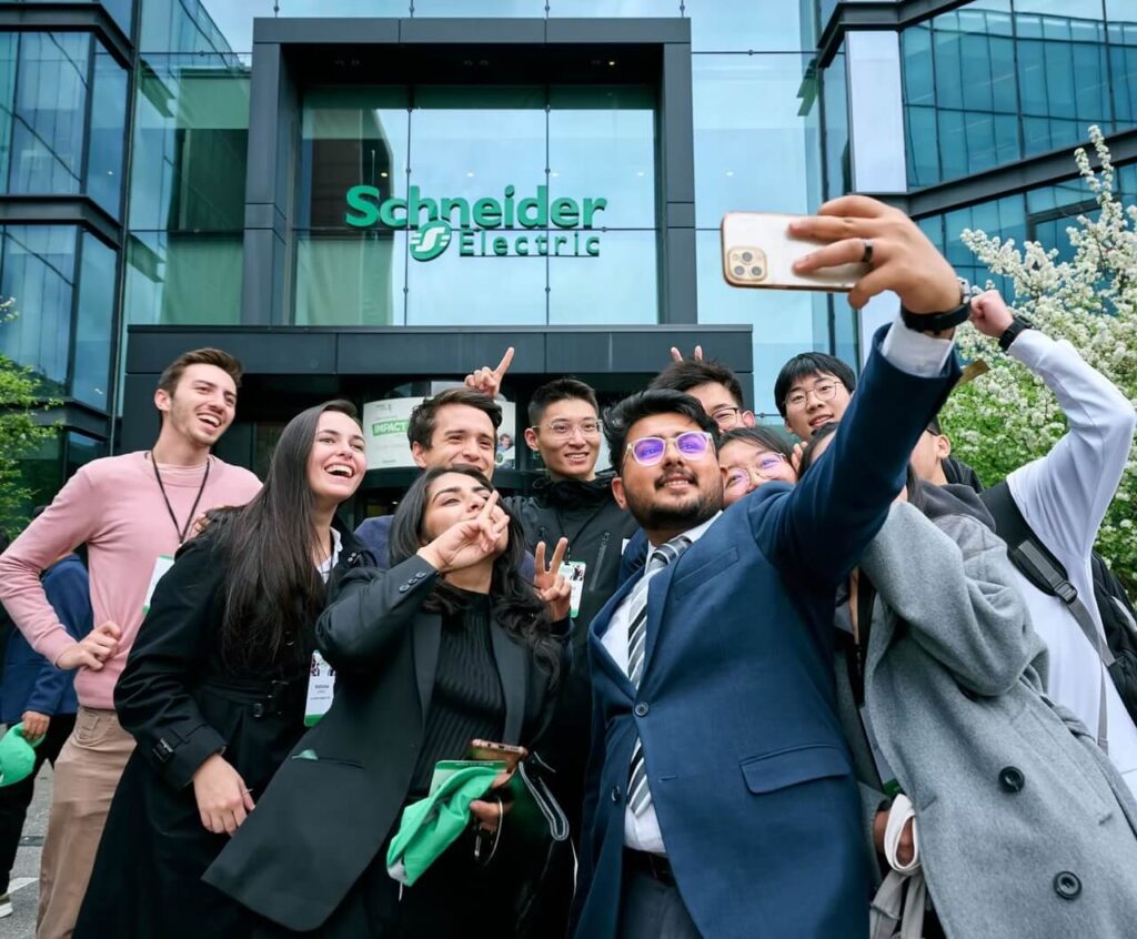 Schneider Electric abre inscrições para competição com prêmio de 10 mil euros para estudantes Schneider Electric abre inscrições para competição com prêmio de 10 mil euros para estudantes