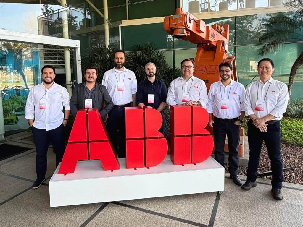 De robôs reformados a linhas completas: por dentro da ABB Robotics em Sorocaba (SP) De robôs reformados a linhas completas: por dentro da ABB Robotics em Sorocaba (SP)